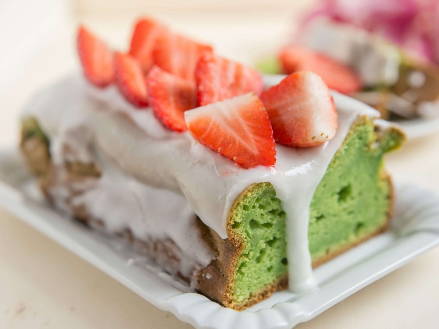 Green Avocado Cake with Strawberries